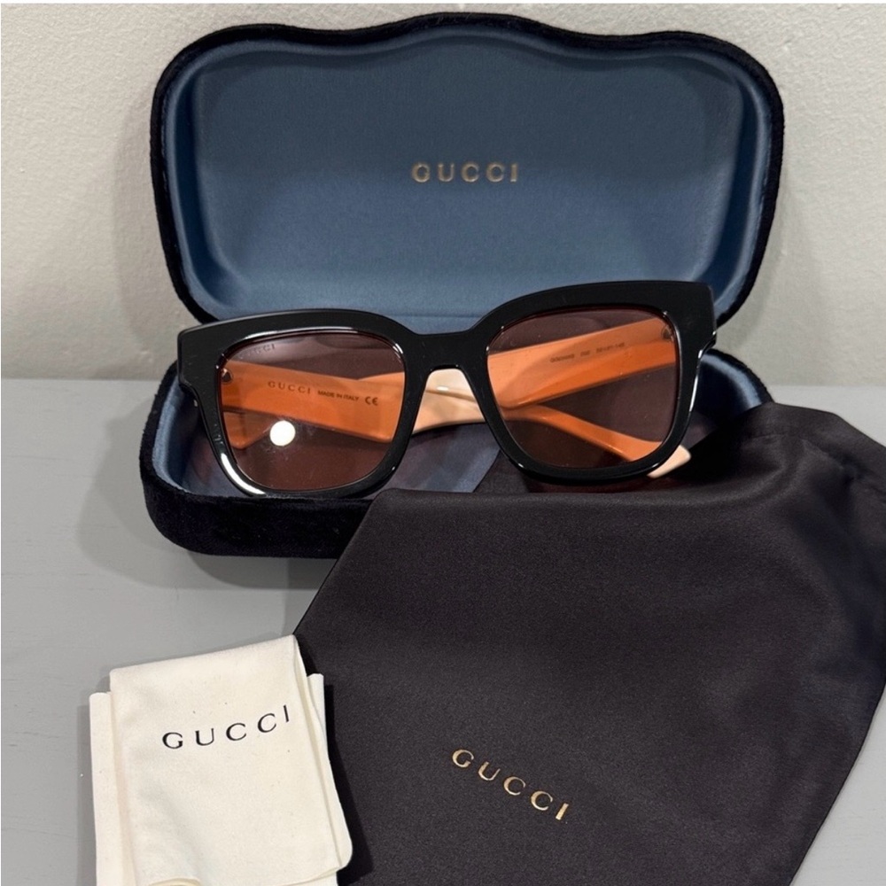 SOLD ‼️ NWOT Gucci Black Sunglasses